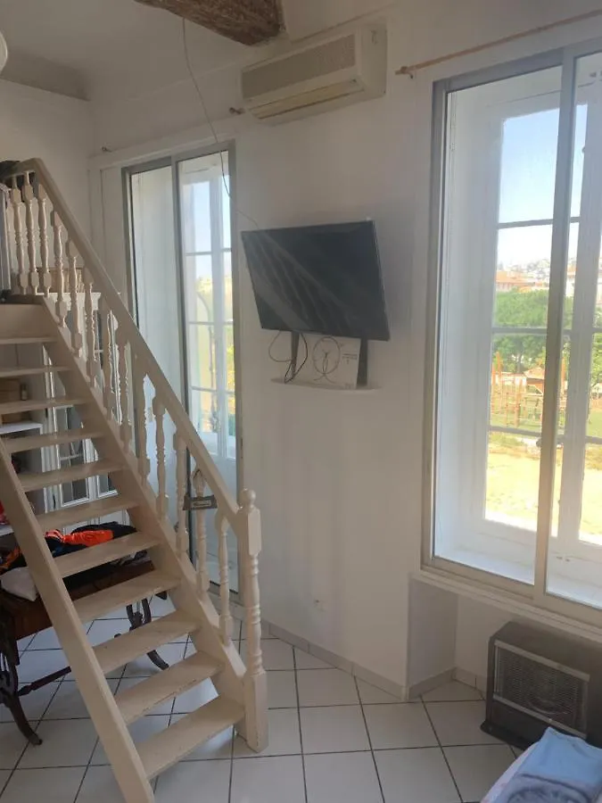 Lovely Duplex Close To The Sea - Ideal Triathlete Or Cyclists Nice 0*,  France